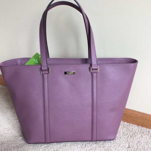 kate spade Handbags - NWT! Kate Spade ♠️ handbag!!